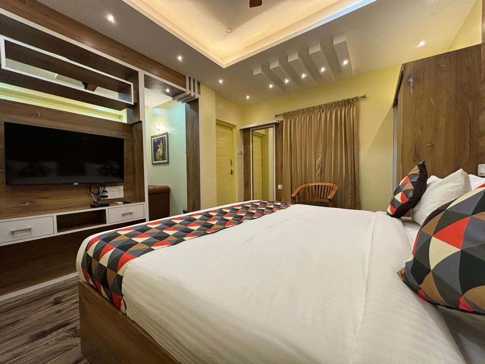 Forest Transit Hotel Κοϊμπατόρε Εξωτερικό φωτογραφία